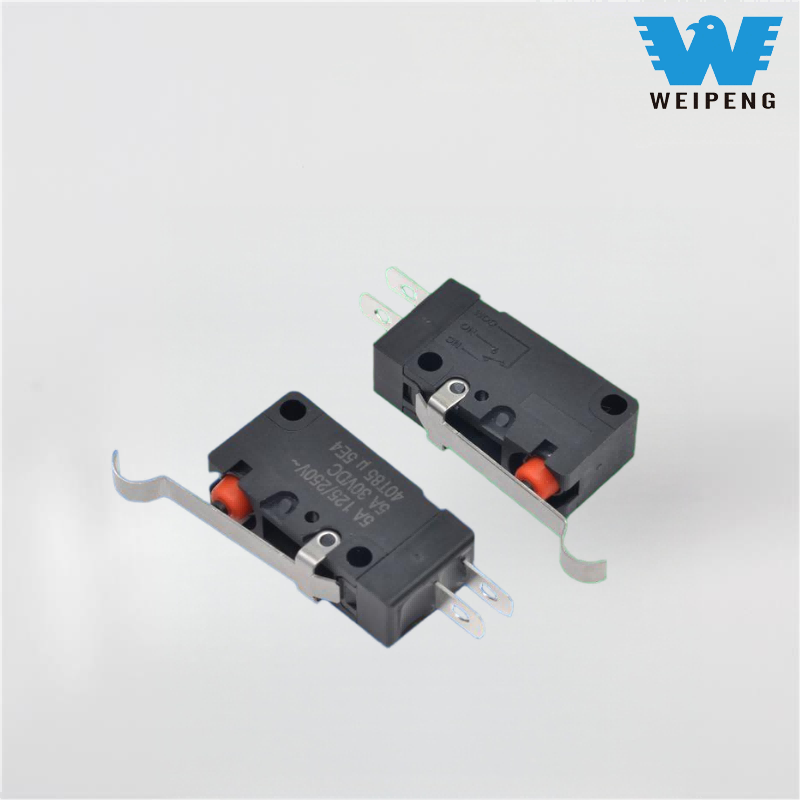 FSK-14 ယာဉ်မောင်းသည်ပုံမှန်အားဖြင့်ရေစိုခံ Micro switch ကိုပိတ်ထားသည်